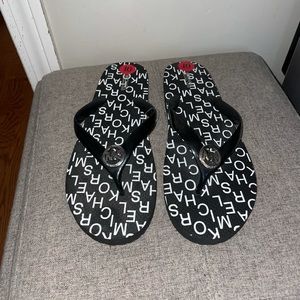 BRAND NEW Michael Kors size 10 black flip flops